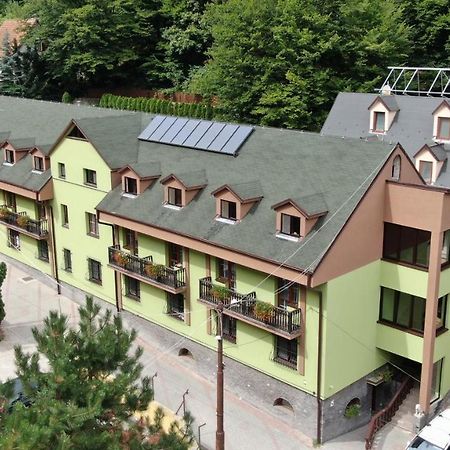 Horsky Hotel Eva Svätý Jur Eksteriør bilde
